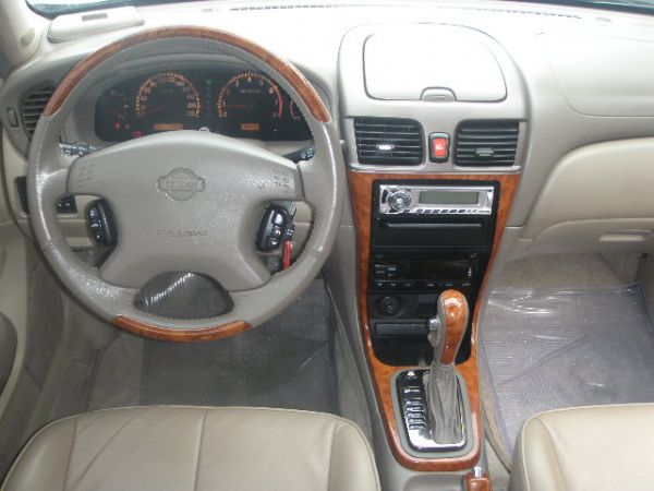 02年 日產 Sentra 180 照片4