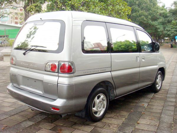 【松順汽車】2004  司貝司吉 銀 照片6