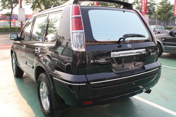 04年 X-TRAIL 2.0 4WD 照片2