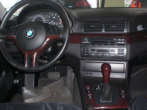 BMW 318 照片6