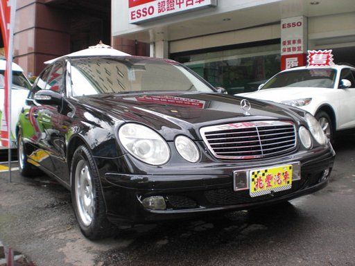 2001年 賓士 E240黑色 照片1