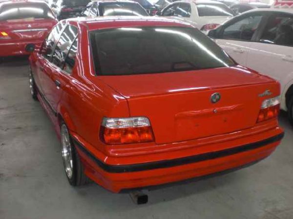 BMW 318 照片9