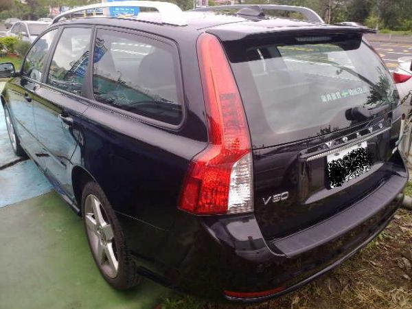 新車到~2009年volvo-V50頂級 照片4