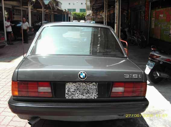 BMW 316i限量版手排車 照片3