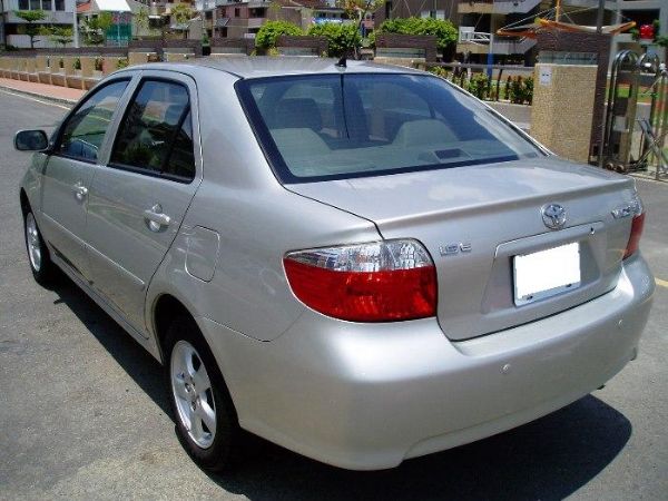 06 VIOS 米色皮椅內裝.女用一手車 照片9