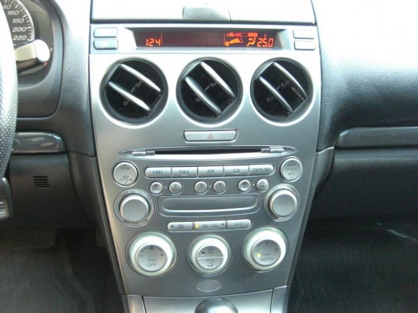 聯泰汽車~2004型式MAZDA6 S版 照片2