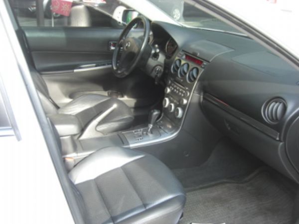 聯泰汽車~2004型式MAZDA6 S版 照片5