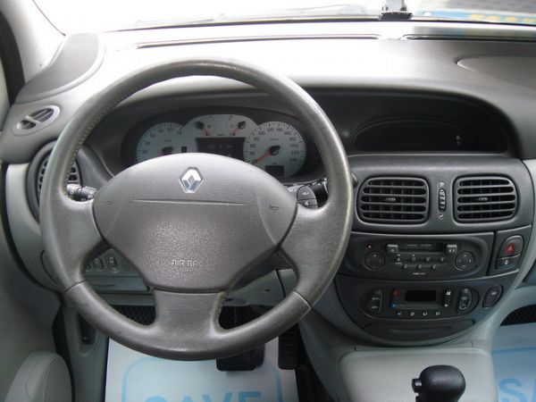 運通汽車-2002年-雷諾 Scenic 照片2