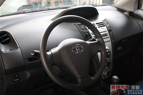 Toyota豐田 Yaris  照片4