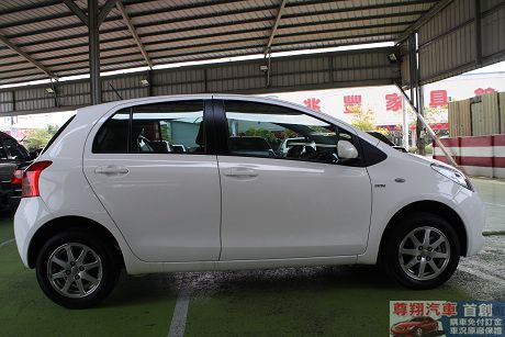 Toyota豐田 Yaris  照片8