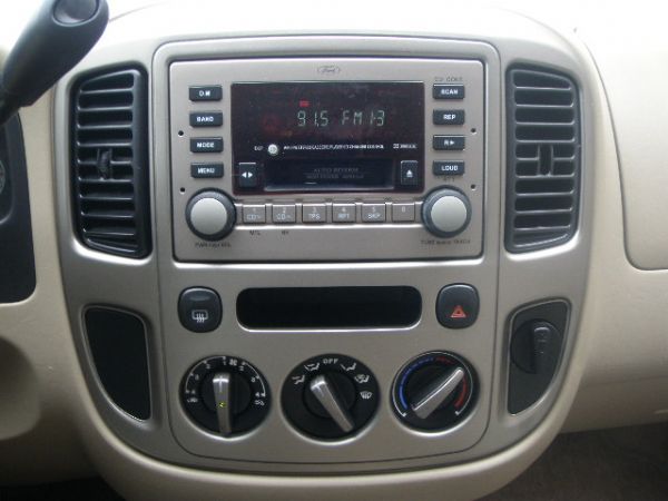 *友達汽車* 05年 福特 艾斯卡佩 照片6