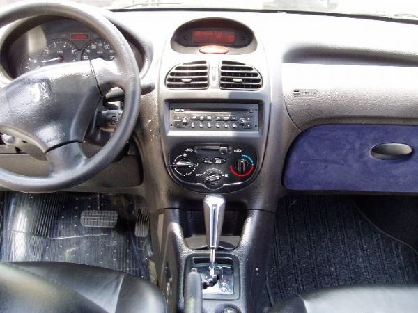 05 Peugeot 206 1.6L  照片3