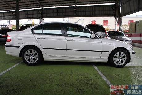 BMW 寶馬 3系列 318  照片6