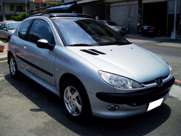 05 Peugeot 206 1.6L  照片2