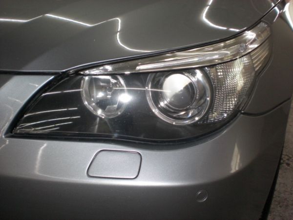 BMW  530  銀色 照片2