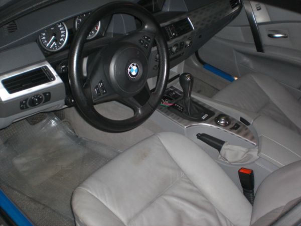 BMW  530  銀色 照片5