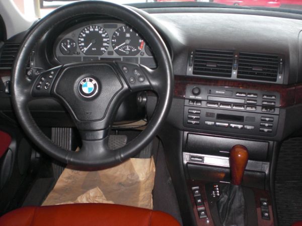 BMW  323  紅色 照片6