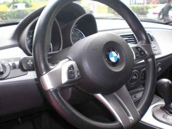 BMW Z4 黑色 照片4