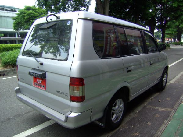 01年 福利卡 在地車* 跑五萬多公里  照片3