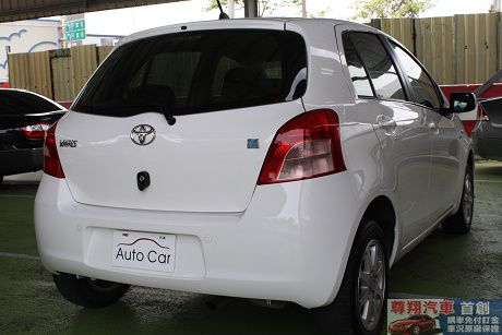 Toyota豐田 Yaris 照片7