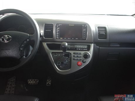 2004年Toyota豐田 Wish 照片8