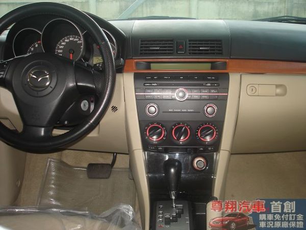 2004年Mazda 馬自達 3 照片6