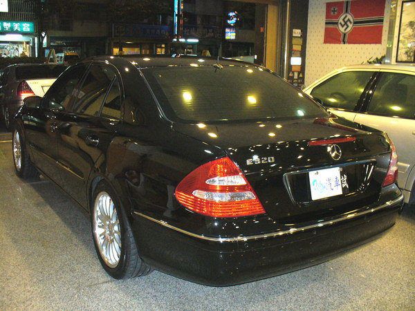 04 年 Benz/朋馳E320 照片3