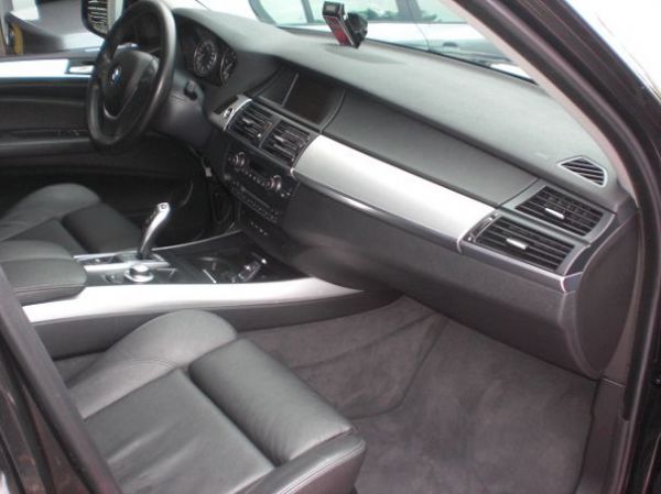 BMW X5 3.0 黑色  照片5