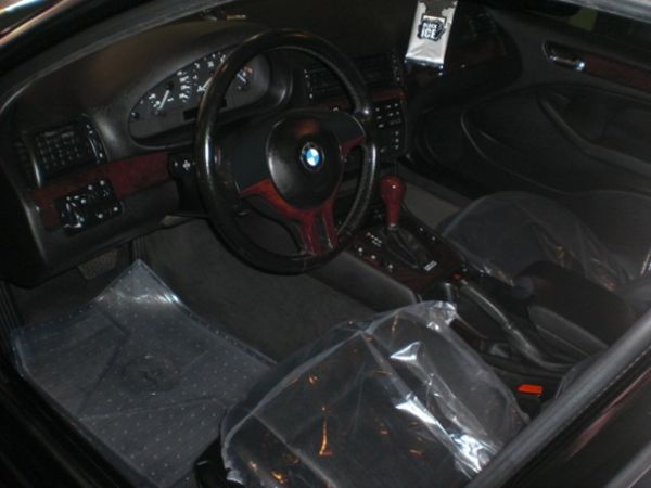 BMW 318 1.9 黑色 照片5