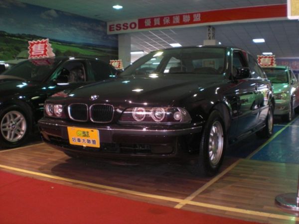 BMW 520 2.0 黑色 照片1