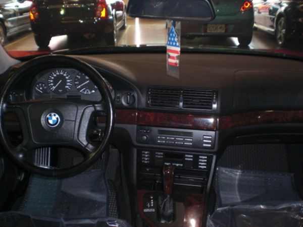 BMW 520 2.0 黑色 照片7