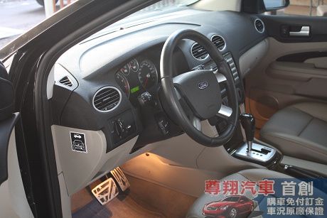 Ford 福特 Focus 1.8 照片7