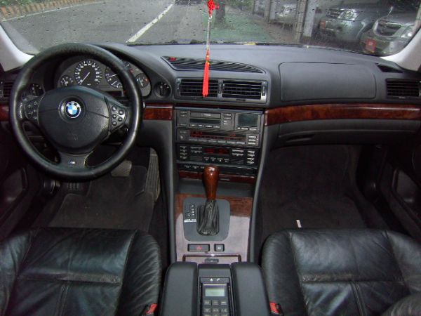 98年 BMW735 99年新型原廠HI 照片5