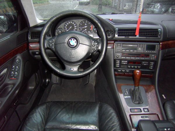 98年 BMW735 99年新型原廠HI 照片7