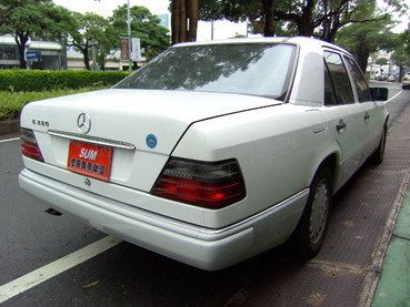 賓士 E280100%原漆*一手車*天窗 照片3