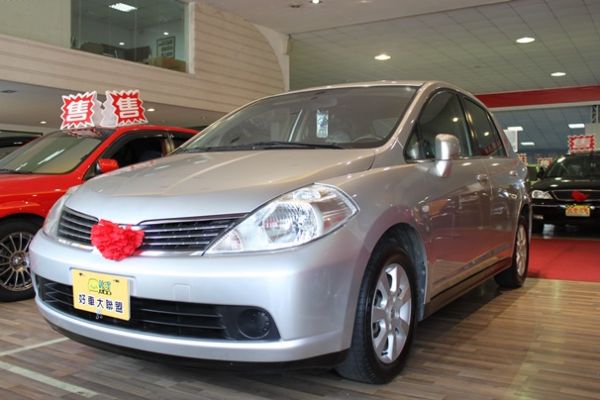 日產 TIIDA 1.6 銀色 照片1