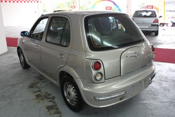 日產 VERITA 1.3 銀色 照片9