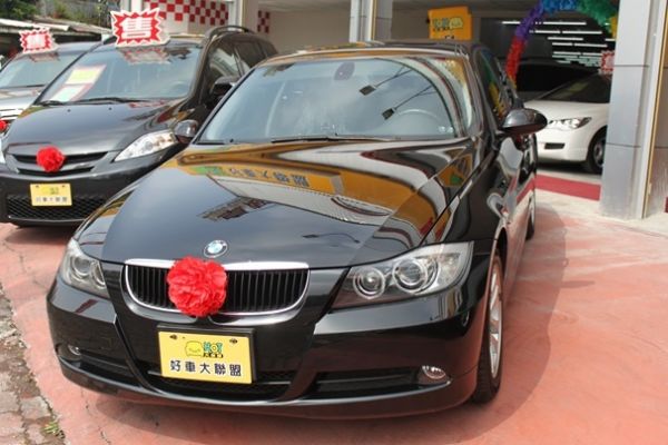 BMW 320  2.0 黑色 照片1