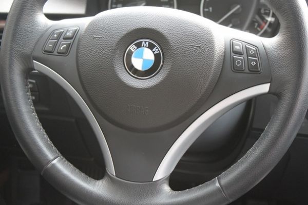 BMW 320  2.0 黑色 照片8