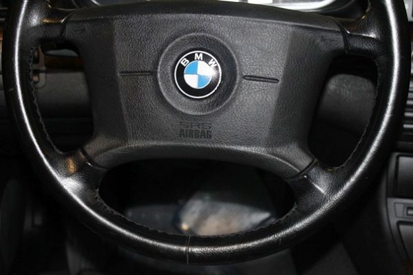 BMW 寶馬 318 照片5