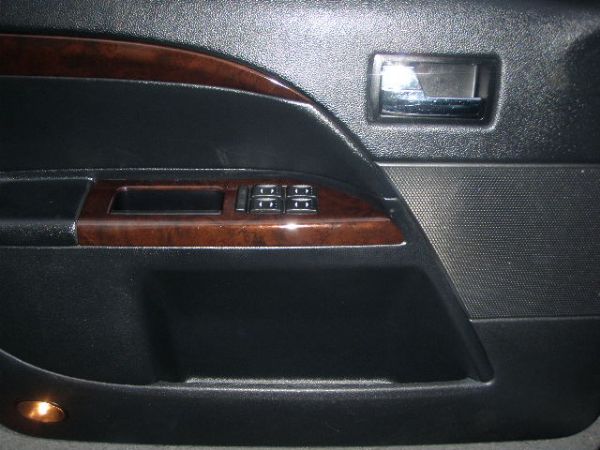 *友達汽車* 04年 福特 曼陀士達 照片7