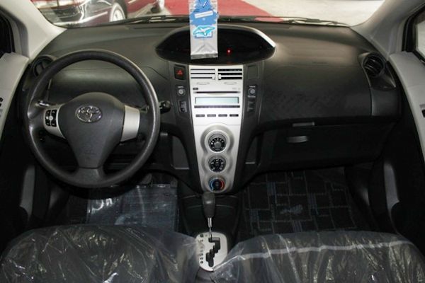 豐田 YARIS 1.5 灰色 照片6