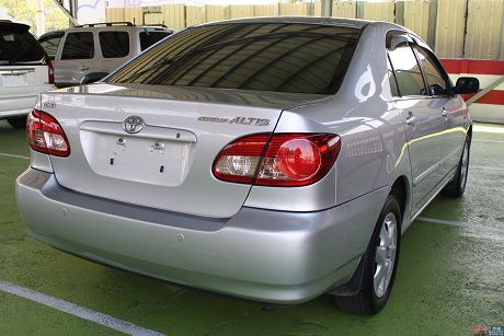 Toyota豐田 Altis 照片4