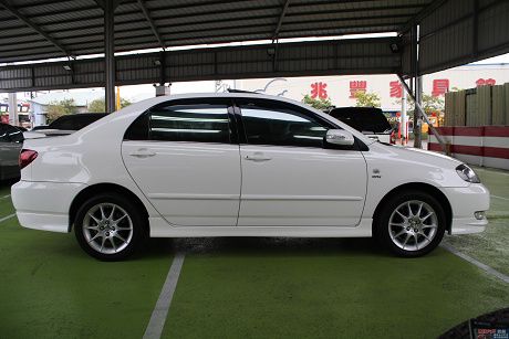 Toyota豐田 Altis 照片9