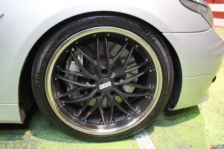 BMW 寶馬 5系列 530 照片9