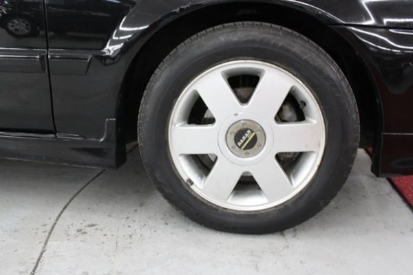 福特 TIERRA RS 1.8 黑色 照片3