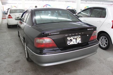 三菱 GALANT 2.0 黑色 照片10