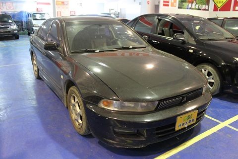 三菱 03年 GALANT 2.0 黑色 照片1