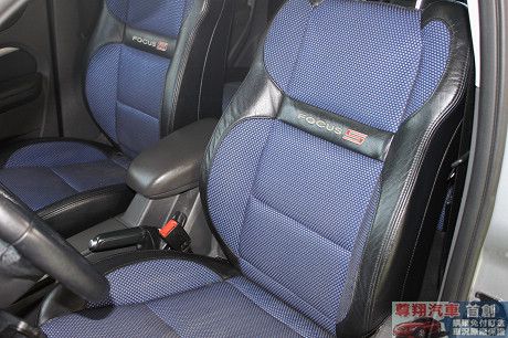 Ford 福特 Focus 2.0 照片4