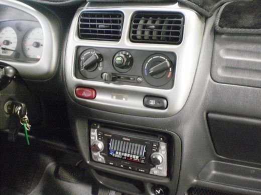 05年 SOLIO 轎車版 雙安全氣囊 照片10